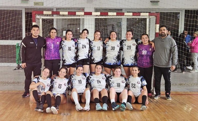 El equipo femenino mayor de Muni Pilar.