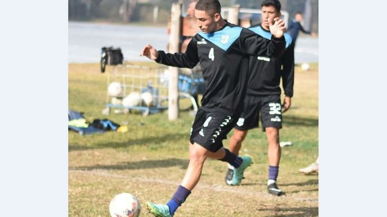 Epígrafe: PELOTA. Magallanes ya entrena con el Lobo en el predio NOA (foto @OficialGyEJujuy)..