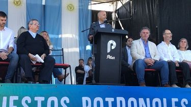 Ducoté anunció visitas guiadas a la construcción de la maternidad