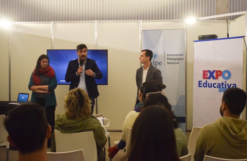 CARRERA. El subsecretario de Educación, Damián Espíndola, junto a las autoridades de la UNIPE durante el lanzamiento.&nbsp;