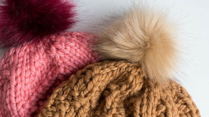 Por qué los gorros de lana llevan un pompón en la parte superior