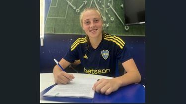 FIRMA. Joaquina Rodríguez Palma selló su contrato con Boca hasta diciembre.