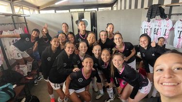 La selfie de Las Reinas en el regreso al triunfo.