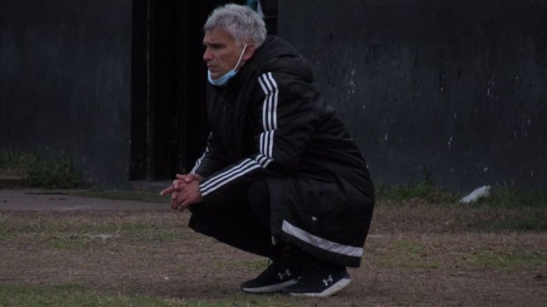 DUDAS. Raya define en la previa al partido el once titular..