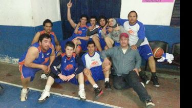 Unión de Del Viso venció 58-47 a Argentino del Oeste..