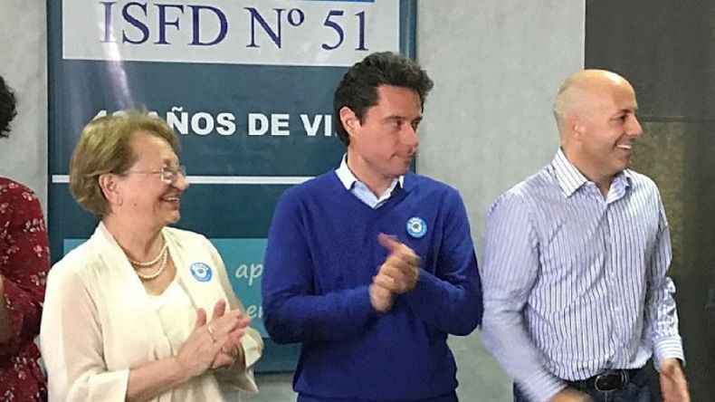 VISITA. Sánchez Zinny y Ducoté en el ISFD 51 aseguraban que no habría cierre. .
