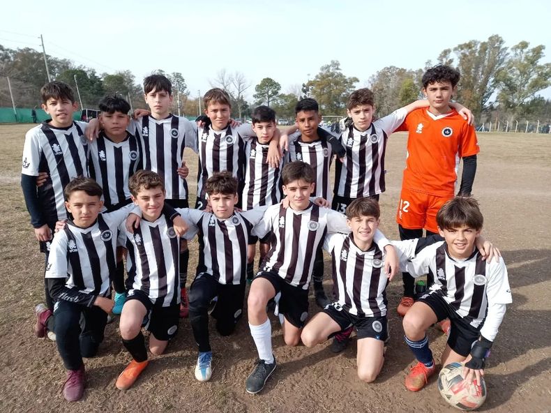 EQUIPO. La 2011 de Real Pilar ganó un partidazo ante Talleres.