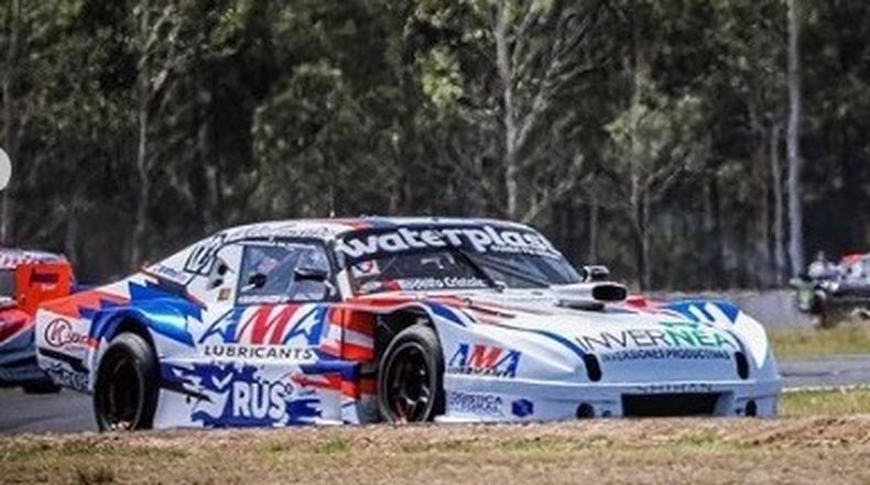 CHIVO VELOZ. El Chevrolet de Santilli tuvo un gran ritmo en La Plata.