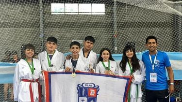 EQUIPAZO. Los chicos conducidos por Damián Malaquías.