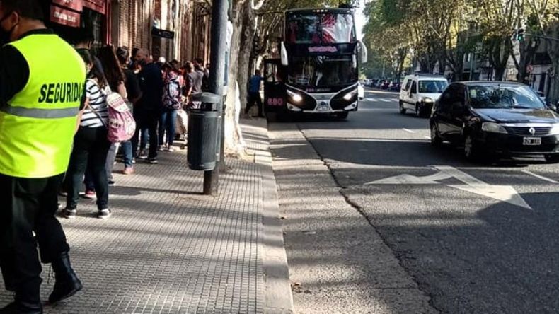 Para los descreídos... acá está el micro que te lleva a San Miguel y José C. Paz! Salió 16:21 Adiós, nos vemos en Disney! Eva Mabel Godoy. .