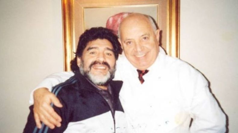Con Omar Mantovani, su médico y amigo..