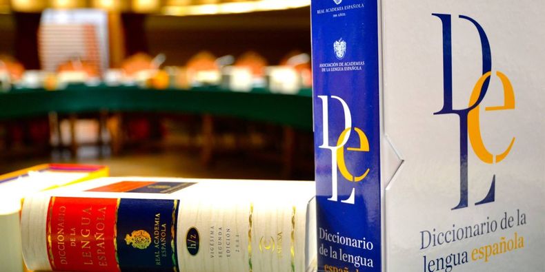 Dos letras desaparecerán del abecedario español. (huffingtonpost.es)..jpg
