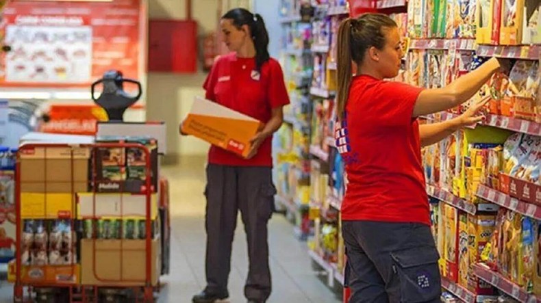 Este año la celebración del Día del empleado de comercio fue trasladada al lunes 29. Qué comercios abrirán y cuáles no.