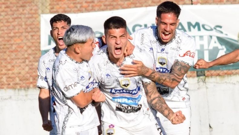 Imanol Segovia marcó el gol del triunfo de Armenio.