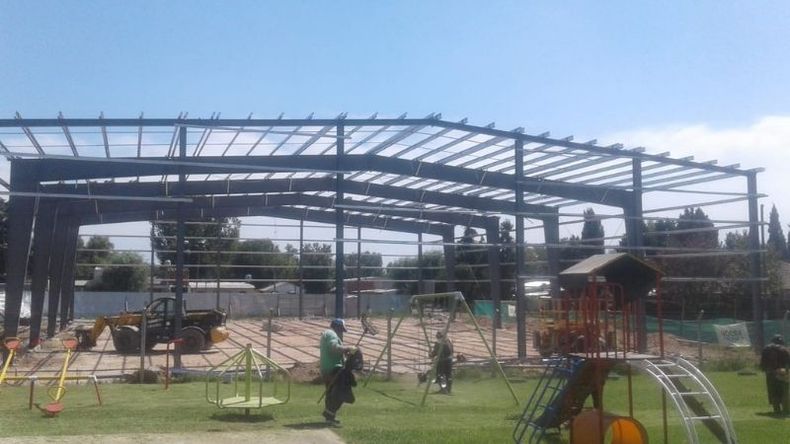El club social y deportivo de Lagomarsino tiene a su obra muy avanzada..