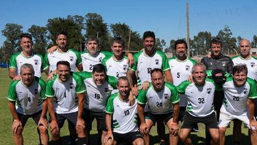 La formación de Deportivo Tres Dedos 2026 campeones en Tandil. La formación de Deportivo Tres Dedos 2026 campeones en Tandil.