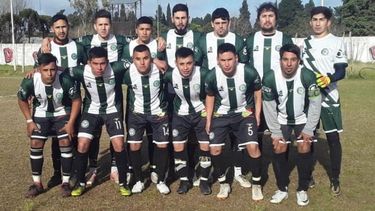 POR LOS TRES. El equipo de Abrojal que buscará la hazaña en San Alejo..