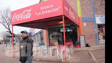 El único lugar donde venden la SUBE, cobra recargo..