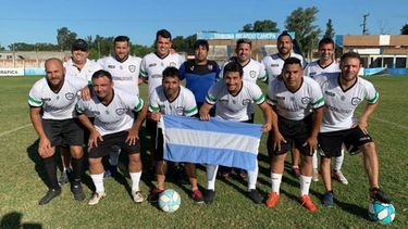 CAMPEONES. El equipo de Real Senior que ganó el torneo de General Rodríguez..
