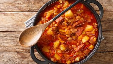 Locro del 1 de mayo: un plato de olla suculento que invita a compartir con familia y amigos
