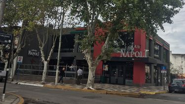 Gran Napoli está en Independencia y Belgrano.