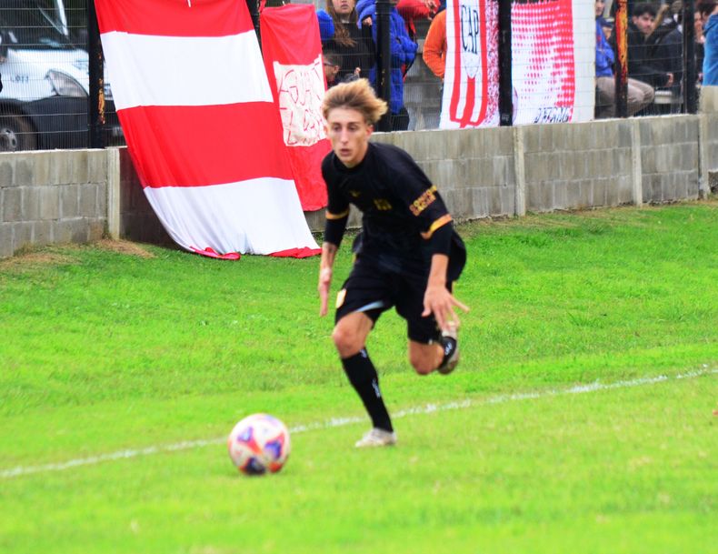 ATAQUE. Federico Cattáneo buscará darle profundidad a la ofensiva de Atlético.