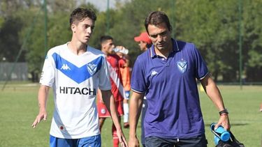 Pilar a Diario | FORTINERO. Pepe Vázquez trabajando con la Reserva de Vélez..