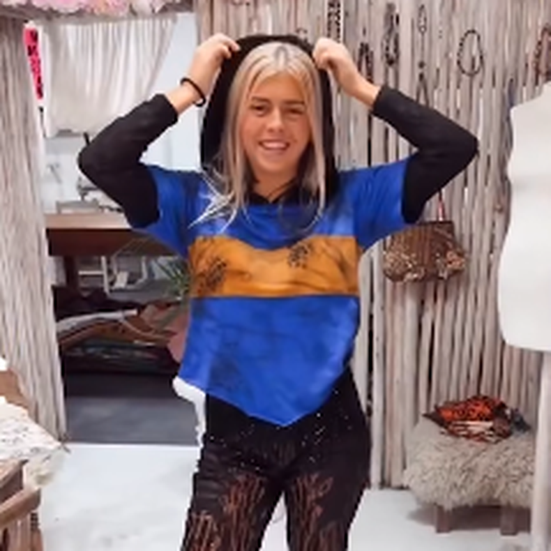 La remera de Boca manchada con barro cuesta 285 mil pesos.&nbsp;