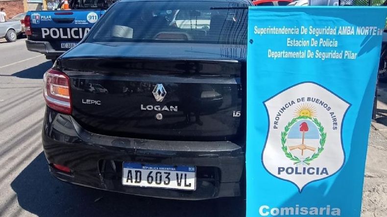 El auto en el que se movilizaban..