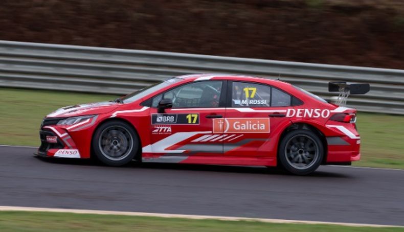 Matías Rossi volverá a conducir el Corolla del Toyota Team Argentina en Brasil.