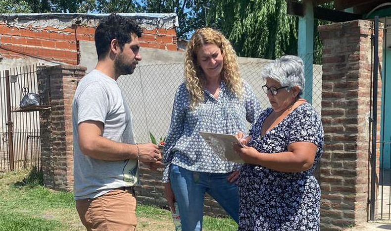 CON VECINOS. Analía Leguizamón busca ser parte del debate por el nuevo código.&nbsp;