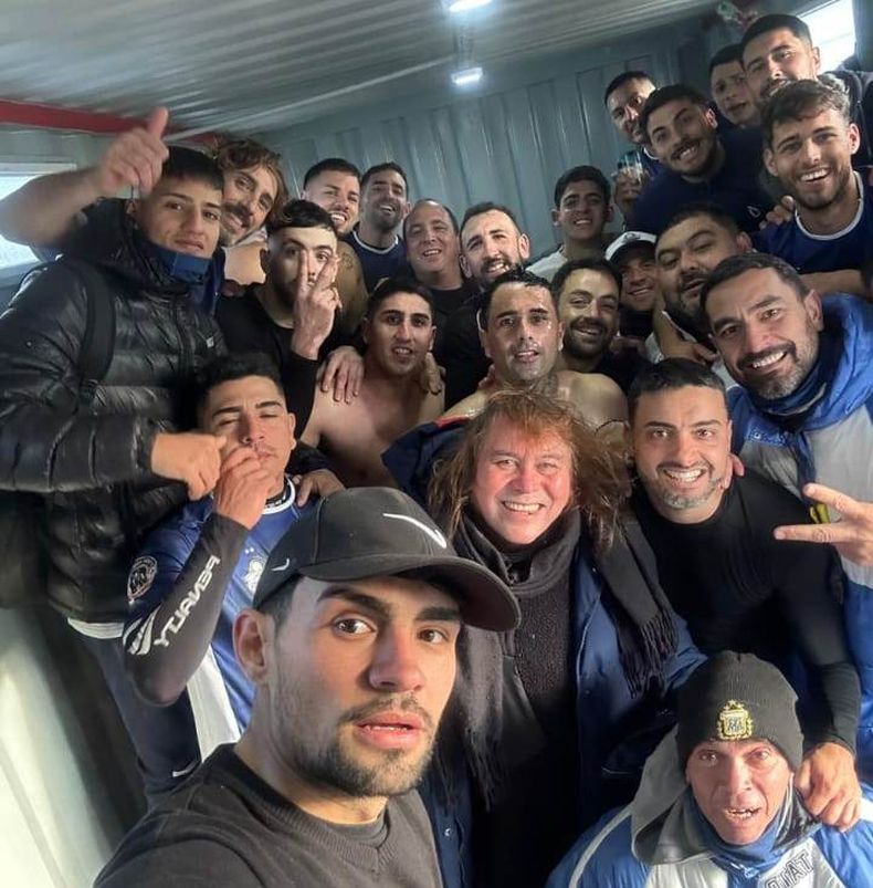 HOLA PUNTEROS. La Fraternidad sum&oacute; su 11&ordf; victoria consecutiva para sostenerse como l&iacute;der de Primera.