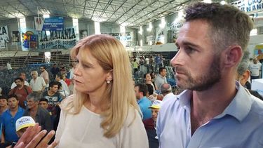 ANFITRIONA. Achával junto a Magario, durante el Encuentro en La Matanza..