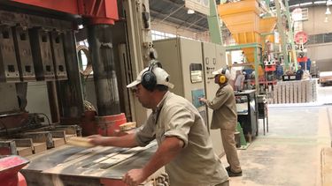 SIN TRABAJO. Los obreros de Fara serán suspendidos desde el 1º de agosto. &nbsp;