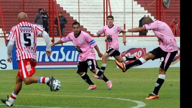 Riquelme tuvo la más clara..