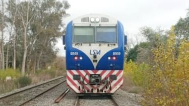TREN DETENIDO. El accidente se produjo en Uruguay y las vías.