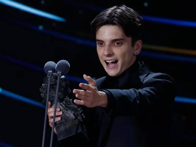 Matías Recalt recibió el premio Goya a actor revelación por su papel en La Sociedad de la Nieve.&nbsp;