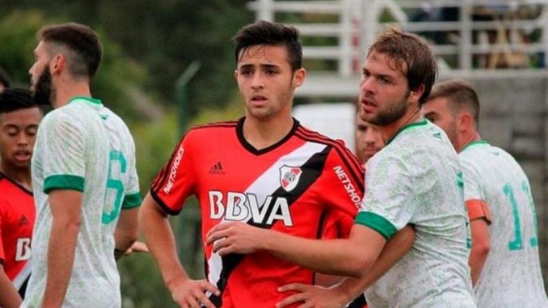 Kevin Sibille, titular en la Reserva de River. Foto: La máquina radio..