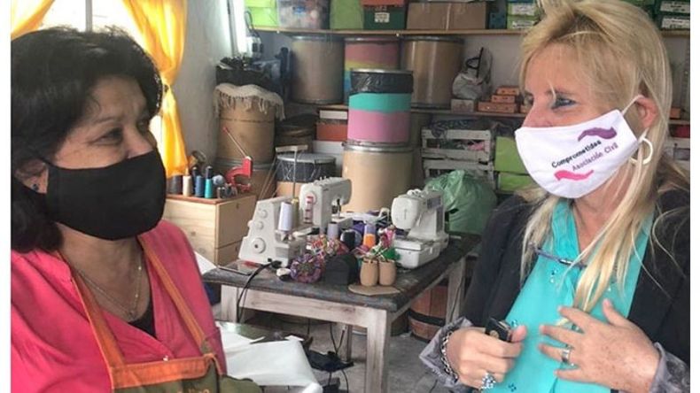 Gracias @AbanderadosARG! Hoy empezó el camino hacia el premio de Pabla Meza, costurera solidaria y gran persona! Comprometidas / @ComprometidasAC..