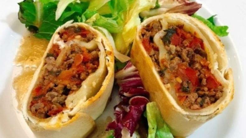 La receta de la semana: arrollado de tomates, albahaca y carne picada. .