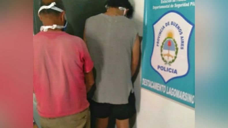 DETENIDOS. El acusado, de 60 años, junto a su hijo de 26..