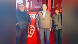 AUTORIDADES: El Comandante Mayor Pablo Gómez, el Presidente de la Comisión Directiva Omar Boragno y la Tesorera Leoniza Rearte. AUTORIDADES: El Comandante Mayor Pablo Gómez, el Presidente de la Comisión Directiva Omar Boragno y la Tesorera Leoniza Rearte.