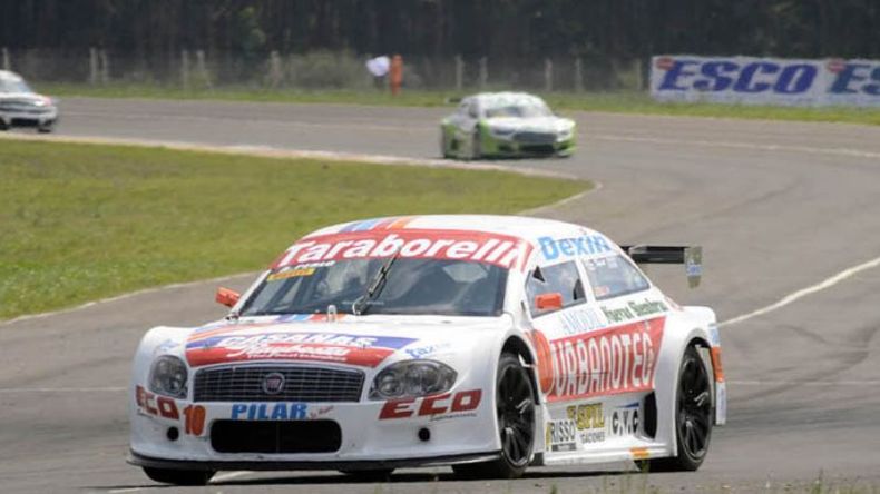 REQUISITOS. Álvaro Perlo busca su primera victoria en Top Race Series..
