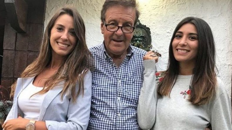 Con Sol y Macarena, sus dos hijas..