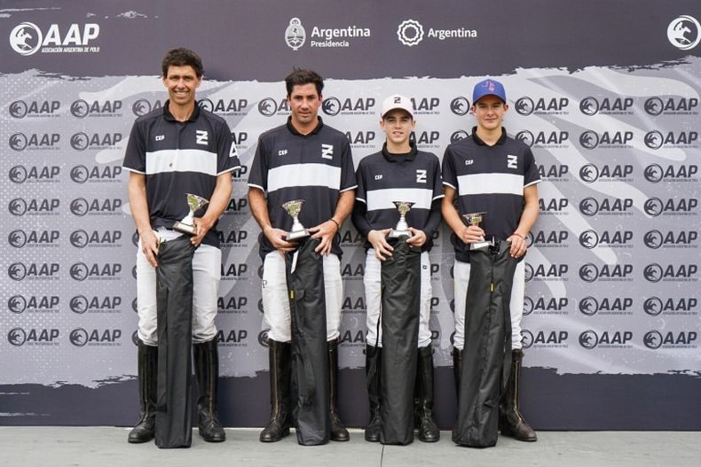 CAMPEÓN. El cuarteto de Ellerstina que logró la Copa de Oro en la sede de Pilar