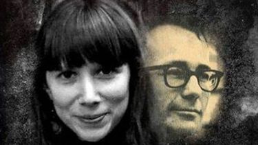 AUTORES. Victoria Mora, fundida con Walsh, en un afiche de su libro..