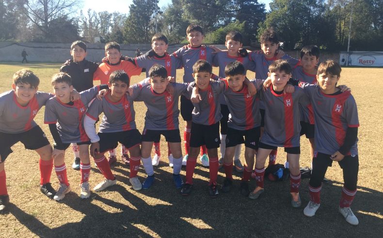 EXPERIENCIA. Los infantiles de Atlético Pilar tuvieron el año pasado su estreno en la competencia de AFA.