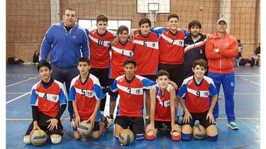 VICTORIA. La Sub 15 de Muni superó 25-4, 25-14 y 25-5 a Banade..