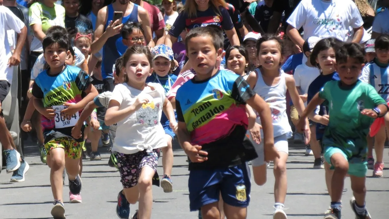 PARA TODOS. La modalidad para menores de 12 a&ntilde;os, una de las tradiciones de la marat&oacute;n de Del Viso.