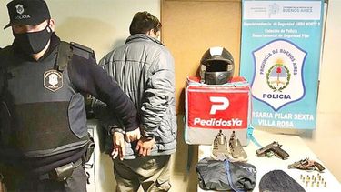 DETENIDO EN VILLA ROSA. Tiene 24 años. Le encontraron elementos de los repartidores..